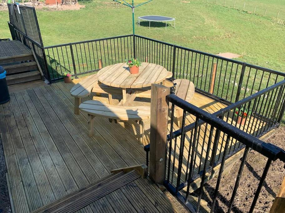 Farm Stay Caravan On Working Farm Dacre  Zewnętrze zdjęcie